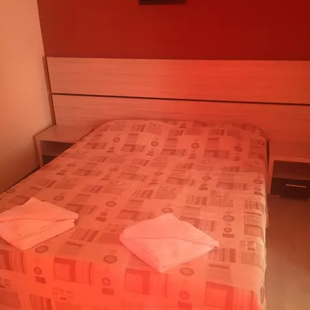 Appartement Afrodita 2 *